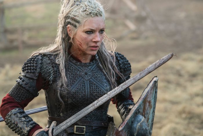 vikings-season-6-lagertha-katheryn-winnick-1-1578568305.jpg